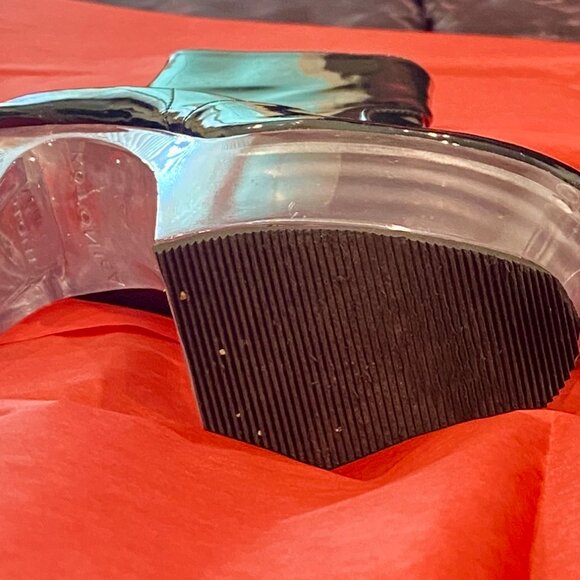 MAYA SHOES OF HOLLYWOOD BLACK PATENT LEATHER CLEAR SOLE PLATFORM BOOTS - Picture 8 of 11